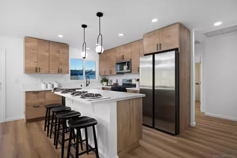 Kitchen - 9354 Woodruff Way, Santee, CA 92071 photo 2 of 6