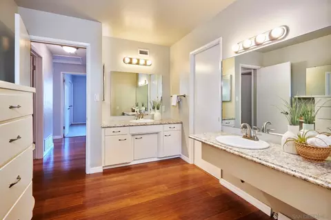Bath - 7894 Highwood Ave, La Mesa, CA 91941 photo 1 of 2
