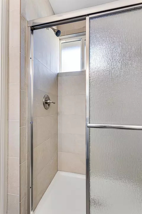 Bath - 1699 Pepper Dr, El Cajon, CA 92021 photo 3 of 3