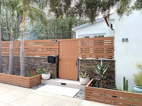818 7th St, Coronado, CA 92118