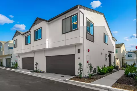 211 Canopy Trails Pl, Fallbrook, CA 92028