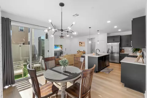 Dining - 211 Canopy Trails Pl, Fallbrook, CA 92028 photo 2 of 4