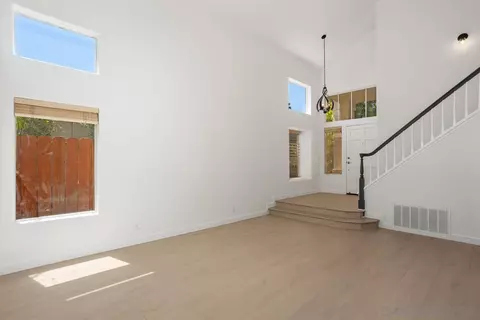 Entry Way - 1875 Corte Torero, Oceanside, CA 92056 photo 4 of 5