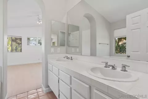 Bath - 1875 Corte Torero, Oceanside, CA 92056 photo 4 of 5