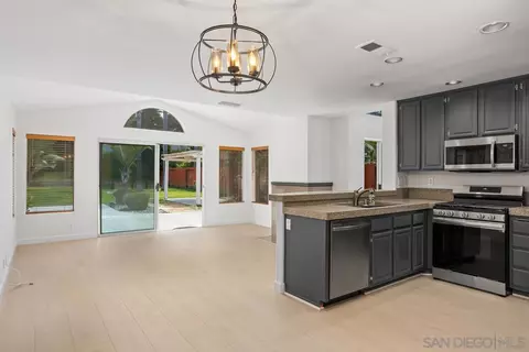 Kitchen - 1875 Corte Torero, Oceanside, CA 92056 photo 7 of 7