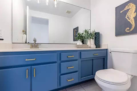 Bath - 1362 Eldean Ln, Oceanside, CA 92054 photo 1 of 2