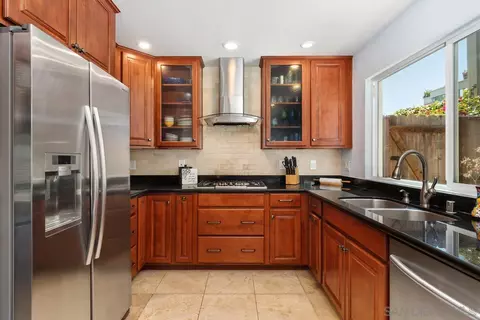 Kitchen - 11 Bahama Bnd, Coronado, CA 92118 photo 2 of 4