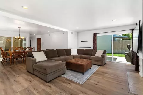 Living - 11 Bahama Bnd, Coronado, CA 92118 photo 2 of 2