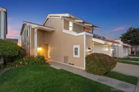 Exterior - 11 Bahama Bnd, Coronado, CA 92118 photo 13 of 19