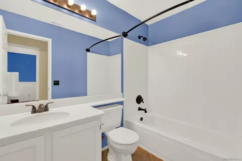 Bath - 43173 Corte Tolosa, Temecula, CA 92592 photo 4 of 4
