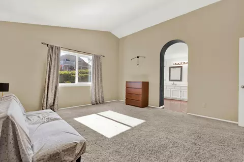 Bedroom - 43173 Corte Tolosa, Temecula, CA 92592 photo 1 of 4