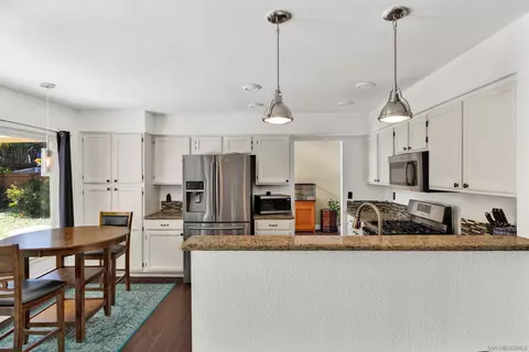Kitchen - 43173 Corte Tolosa, Temecula, CA 92592 photo 3 of 3