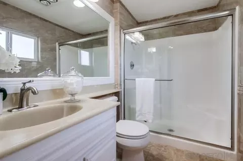 Bath - 416 Taft Ave, El Cajon, CA 92020 photo 1 of 2