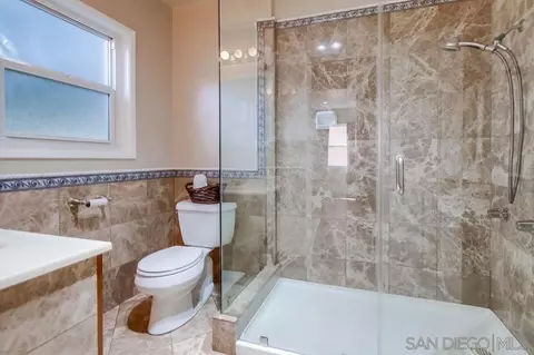 Bath - 416 Taft Ave, El Cajon, CA 92020 photo 2 of 2