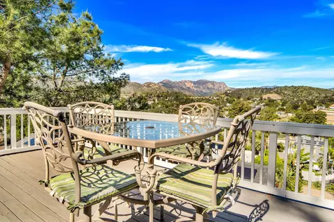 12846 Castle Court Dr, Lakeside, CA 92040