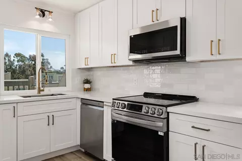 10542 Caminito Banyon, San Diego, CA 92131