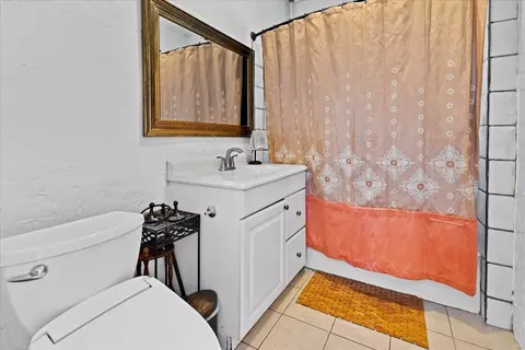 Bath - 9208 Los Coches Rd, Lakeside, CA 92040 photo 1 of 1