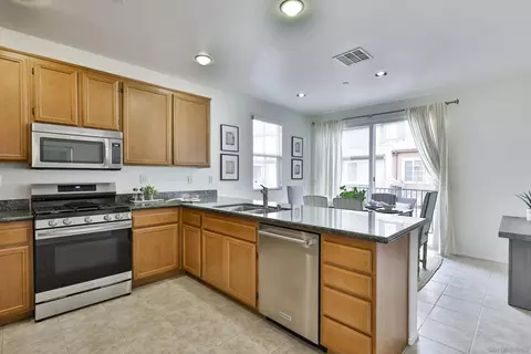 Kitchen - 9927 Leavesly Trl, Santee, CA 92071 photo 1 of 3