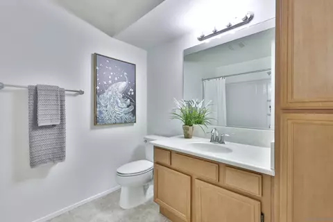 Bath - 9927 Leavesly Trl, Santee, CA 92071 photo 1 of 6