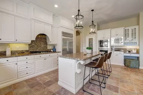 Kitchen - 11736 Treadwell Dr, Poway, CA 92064 photo 4 of 6