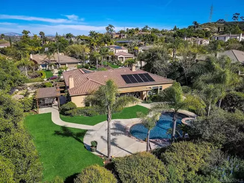 11736 Treadwell Dr, Poway, CA 92064