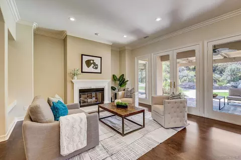 Living - 11736 Treadwell Dr, Poway, CA 92064 photo 5 of 8
