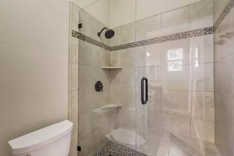 Bath - 11736 Treadwell Dr, Poway, CA 92064 photo 5 of 5