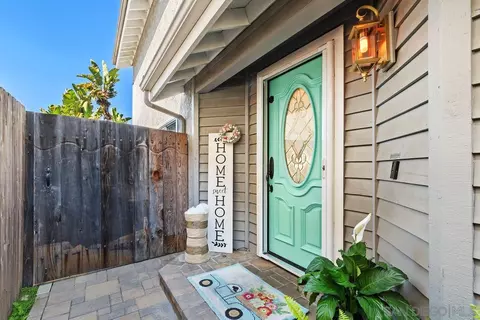 Entry Way - 1760 Shadow Mountain Dr, Encinitas, CA 92024 photo 1 of 2