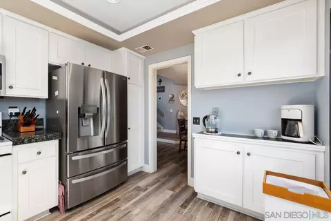 Kitchen - 1760 Shadow Mountain Dr, Encinitas, CA 92024 photo 3 of 4