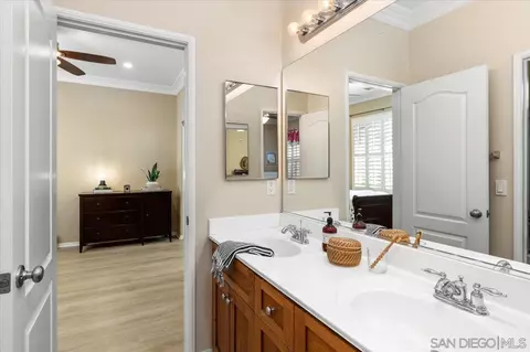 Bath - 10664 Carla Ct, Escondido, CA 92026 photo 3 of 4