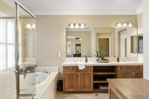 Bath - 10664 Carla Ct, Escondido, CA 92026 photo 2 of 4