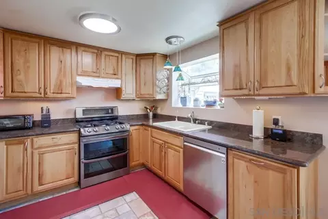 Kitchen - 13409 Utopia Rd, Poway, CA 92064 photo 3 of 6