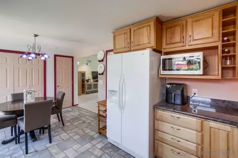 Kitchen - 13409 Utopia Rd, Poway, CA 92064 photo 4 of 6