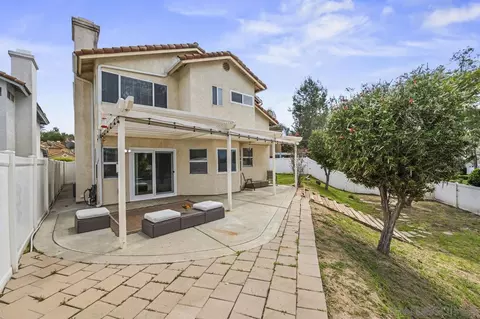 Exterior - 282 Royal Glen Dr, Fallbrook, CA 92028 photo 5 of 6