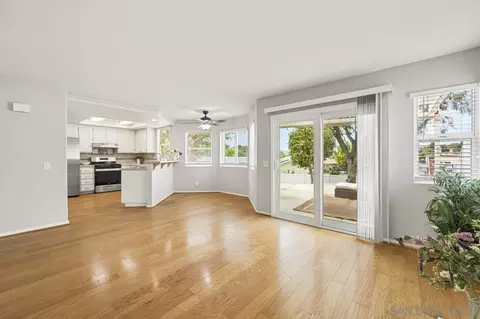 Kitchen - 282 Royal Glen Dr, Fallbrook, CA 92028 photo 5 of 5