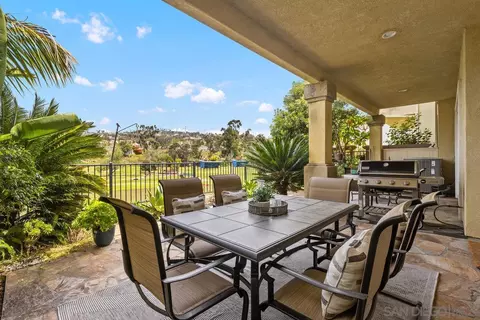 Exterior - 2538 Navarra Dr #B, Carlsbad, CA 92009 photo 5 of 8