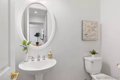 Bath - 2538 Navarra Dr #B, Carlsbad, CA 92009 photo 1 of 3