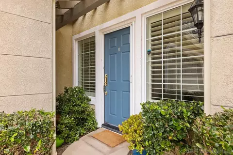 Exterior - 2538 Navarra Dr #B, Carlsbad, CA 92009 photo 3 of 8