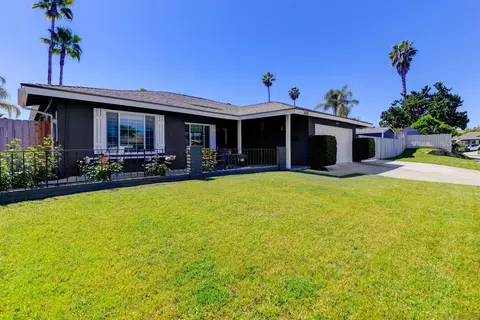 1655 Queenston, Escondido, CA 92027