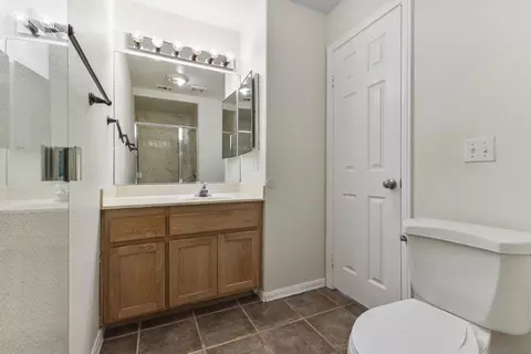 Bath - 22734 Tombill Rd, Ramona, CA 92065 photo 3 of 5
