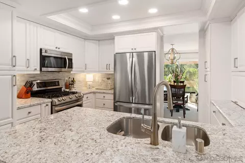 9893 Aviary Dr, San Diego, CA 92131