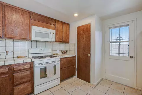 Kitchen - 4065 Altura Dr, Oceanside, CA 92056 photo 11 of 11