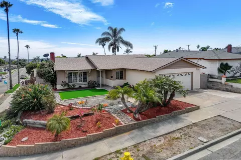 Exterior - 4065 Altura Dr, Oceanside, CA 92056 photo 4 of 15