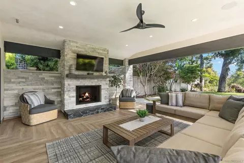 Exterior - 5828 Cactus Way, La Jolla, CA 92037 photo 7 of 12