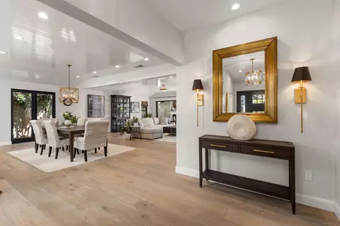 Entry Way - 5828 Cactus Way, La Jolla, CA 92037 photo 1 of 1