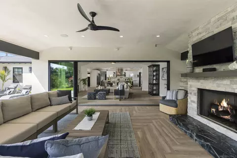 Living - 5828 Cactus Way, La Jolla, CA 92037 photo 6 of 6