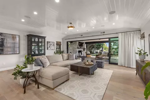 Living - 5828 Cactus Way, La Jolla, CA 92037 photo 1 of 6