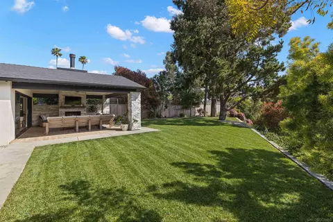 Exterior - 5828 Cactus Way, La Jolla, CA 92037 photo 8 of 12