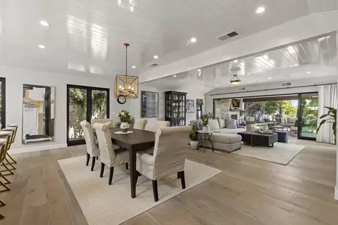 Dining - 5828 Cactus Way, La Jolla, CA 92037 photo 1 of 2