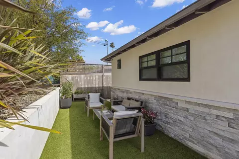 Exterior - 5828 Cactus Way, La Jolla, CA 92037 photo 10 of 12